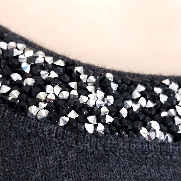 Liz Claiborne Career Sweater Dk Gray w Stones at Neckline SZ XL - Picture 3 of 5